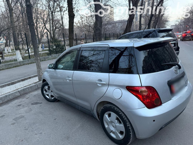 Toyota Ist
