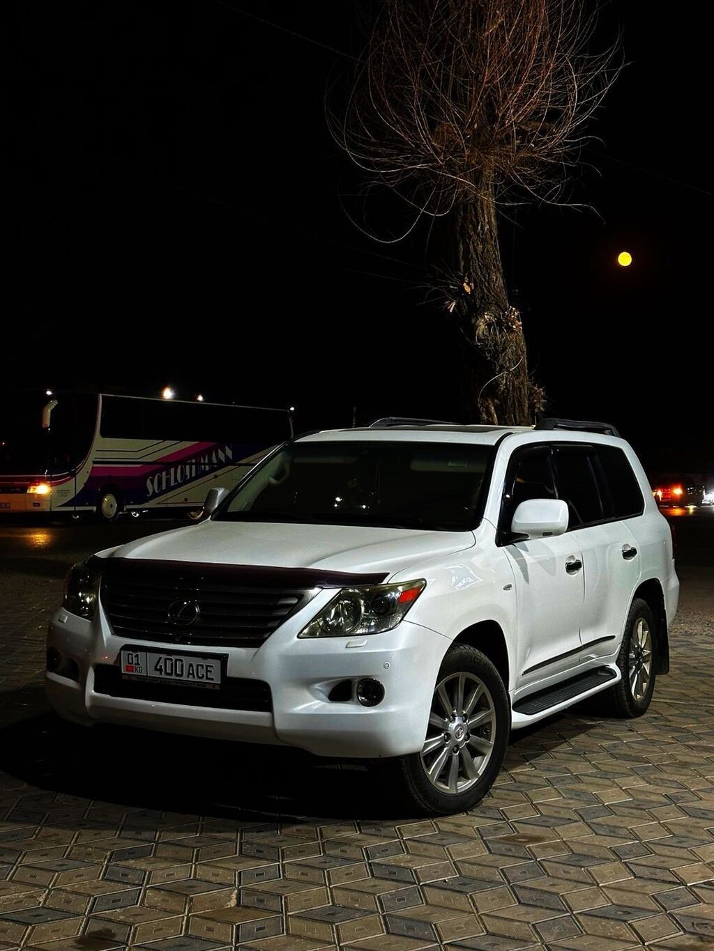 Lexus LX