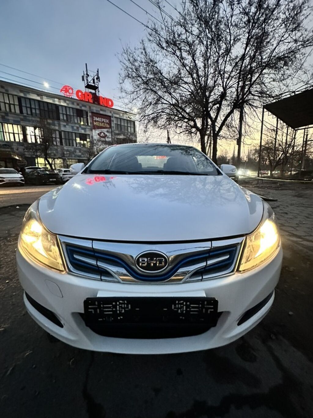 BYD E5