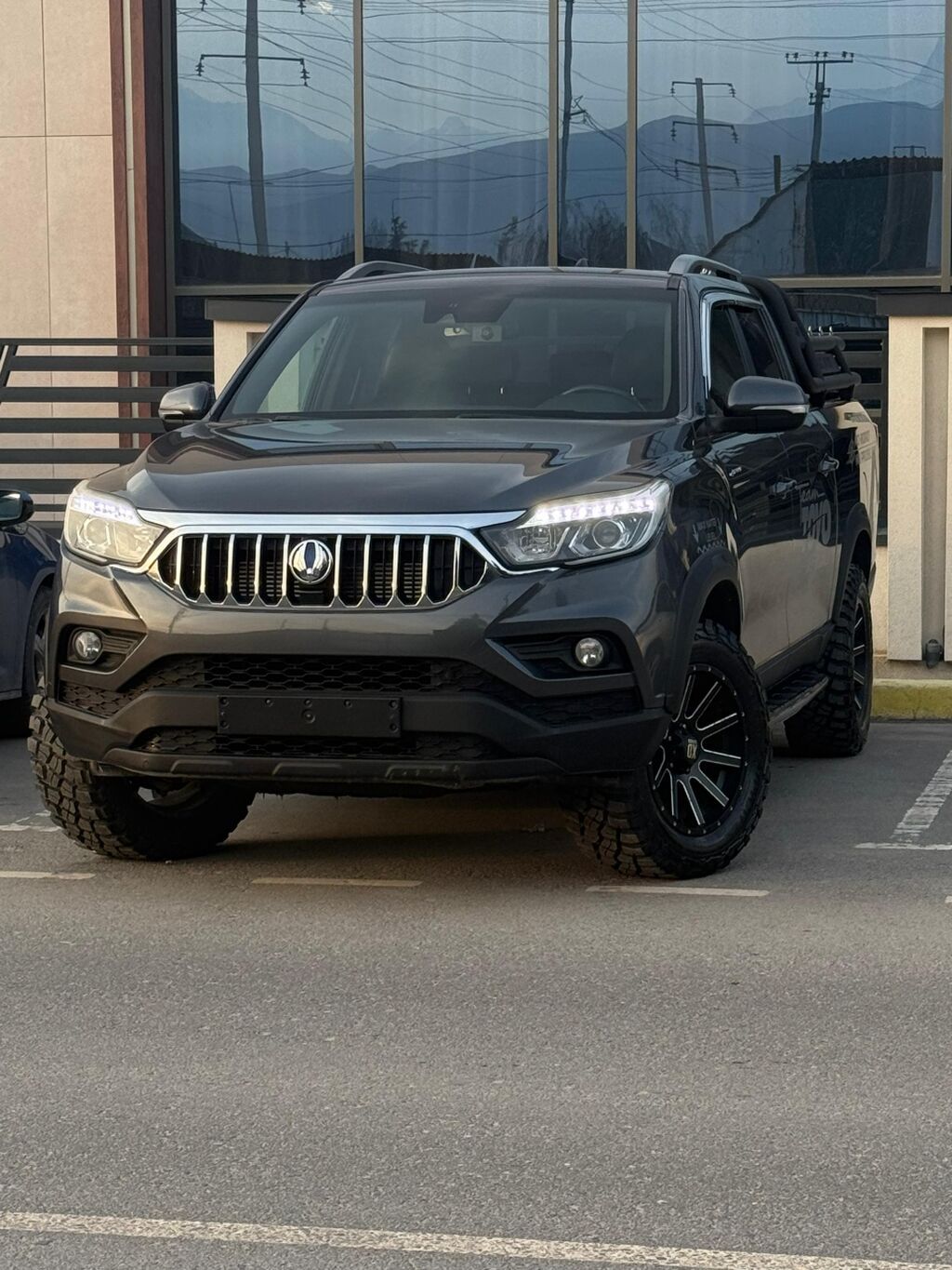 Ssangyong Rexton Khan