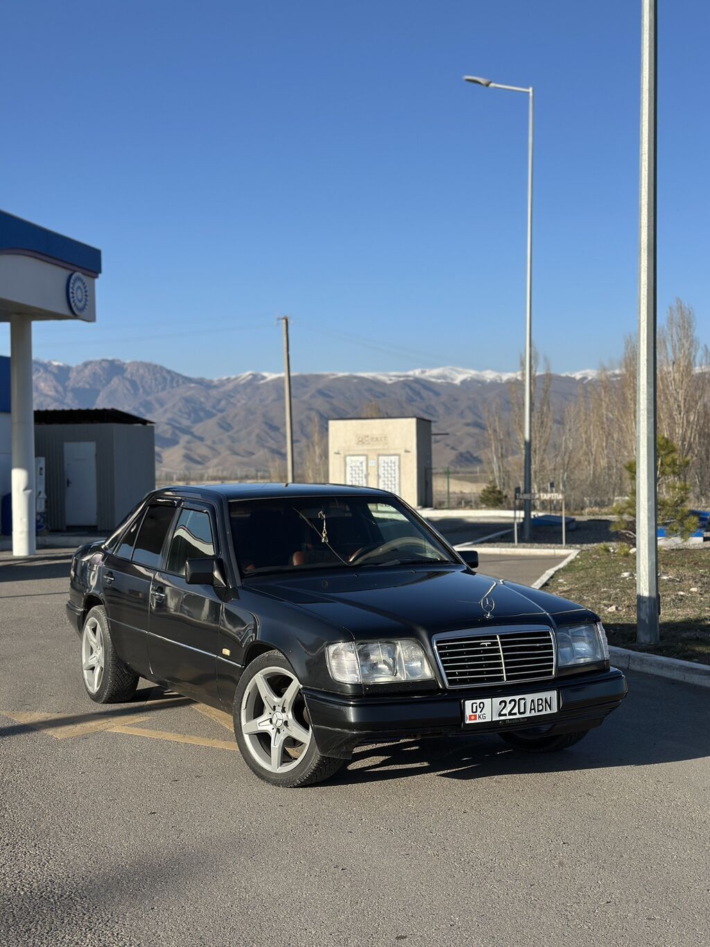 Mercedes-Benz W124
