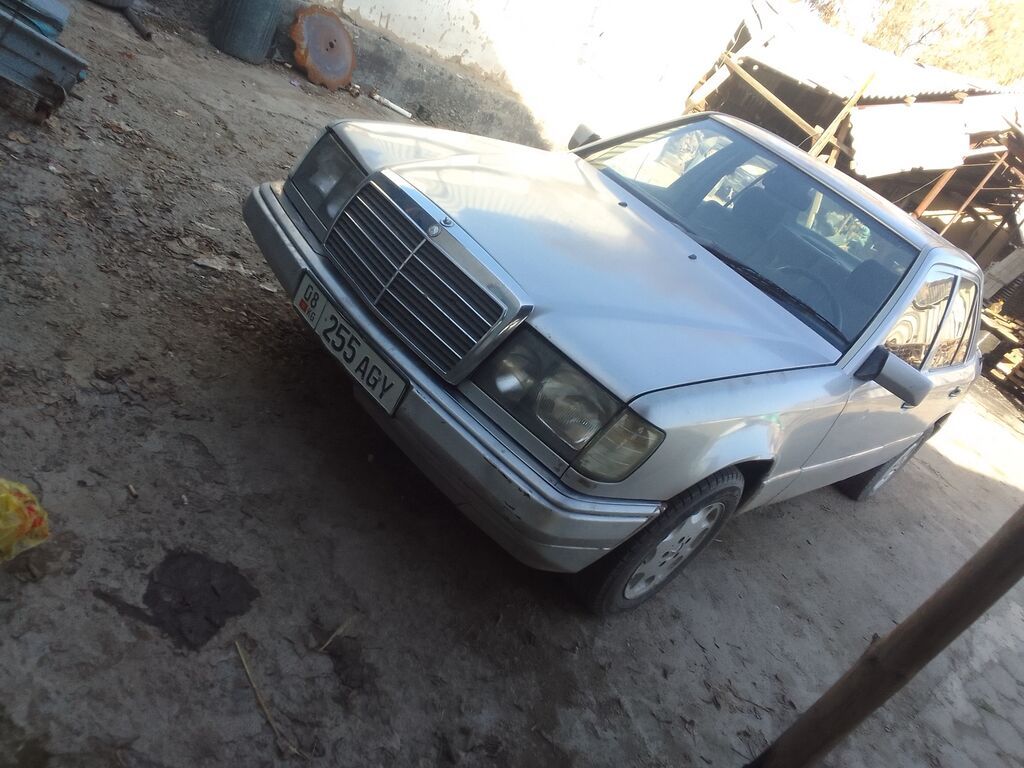 Mercedes-Benz W124