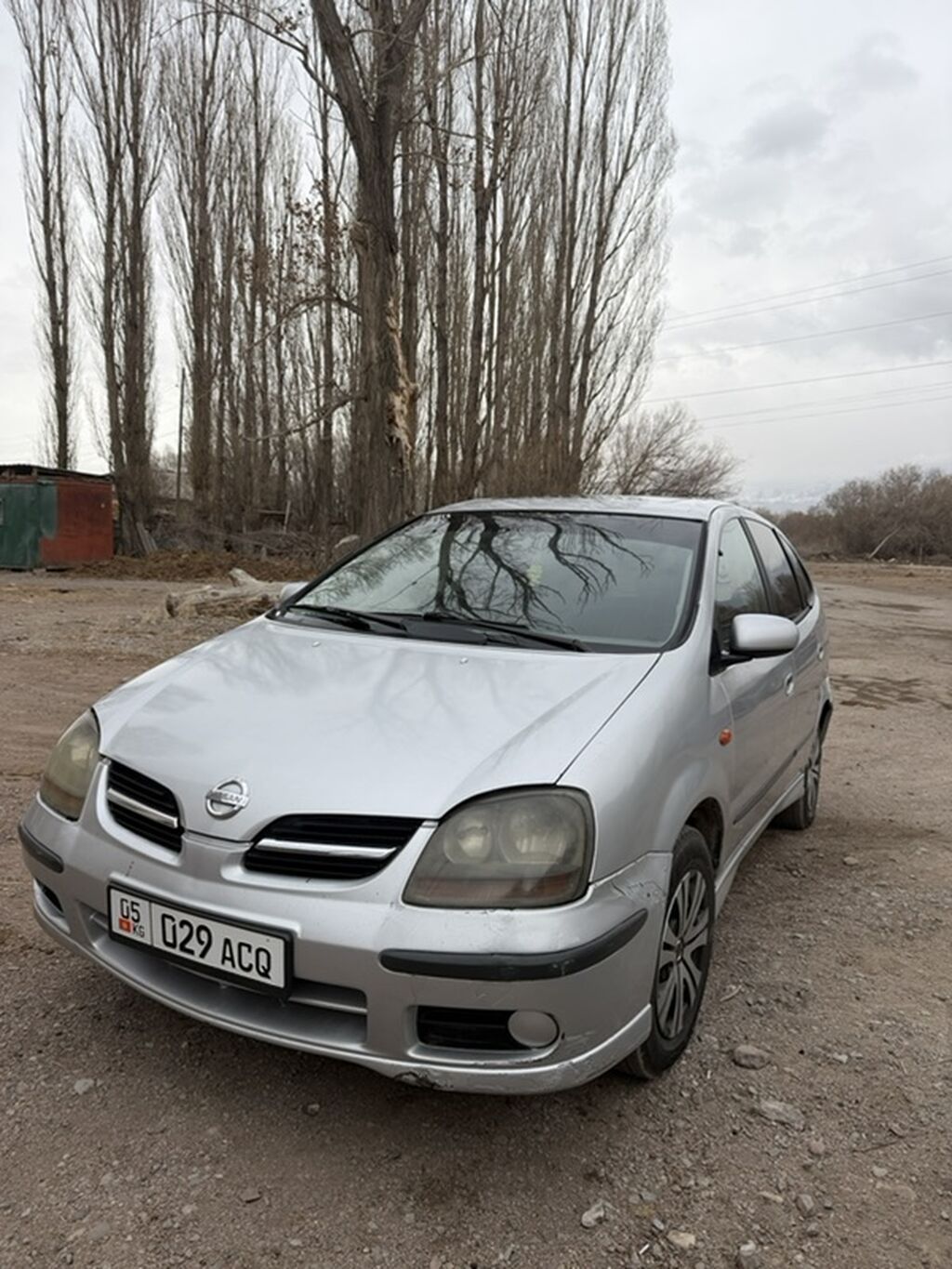 Nissan Almera Tino