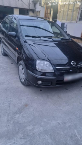 Nissan Almera Tino
