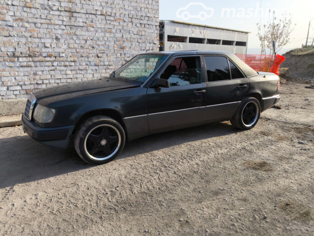 Mercedes-Benz W124